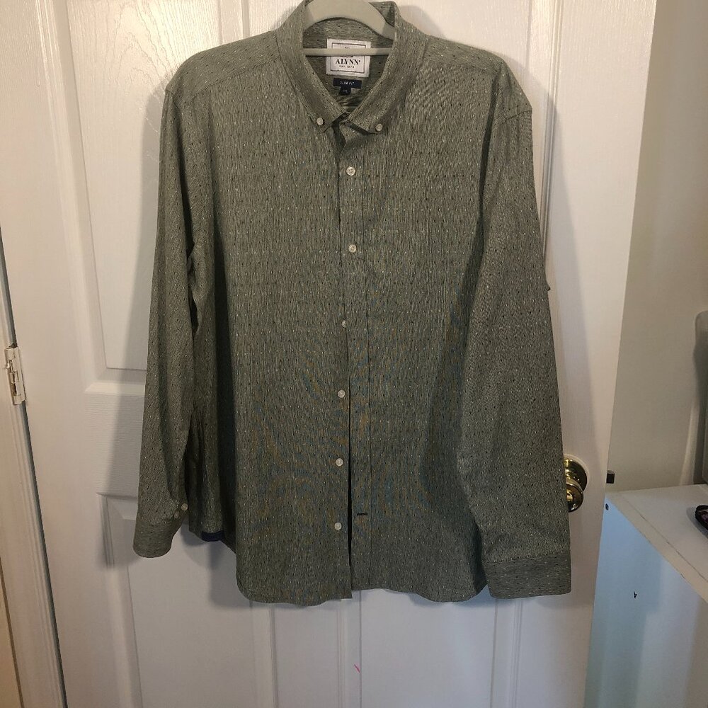 Alynn men's button down shirt slim  fit in light green, size XXL